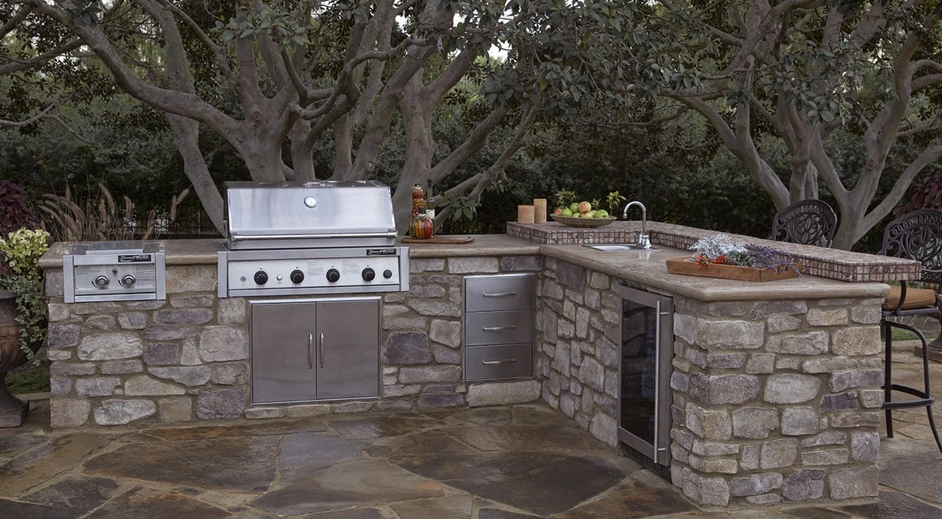 Outdoor Kitchen