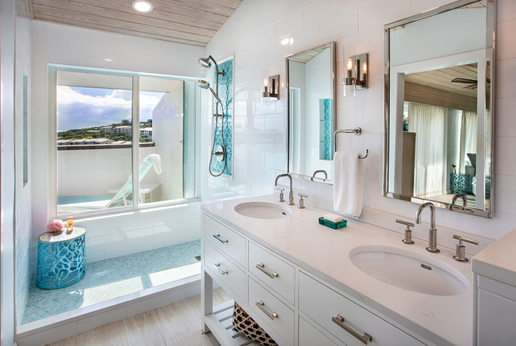 Coastal colors in tile bathroom 